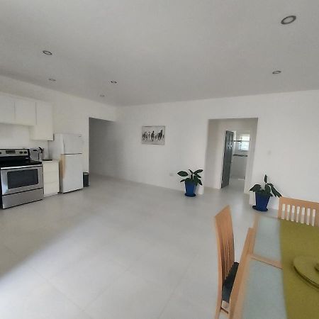 The Willow Apartment Ocho Rios Bagian luar foto