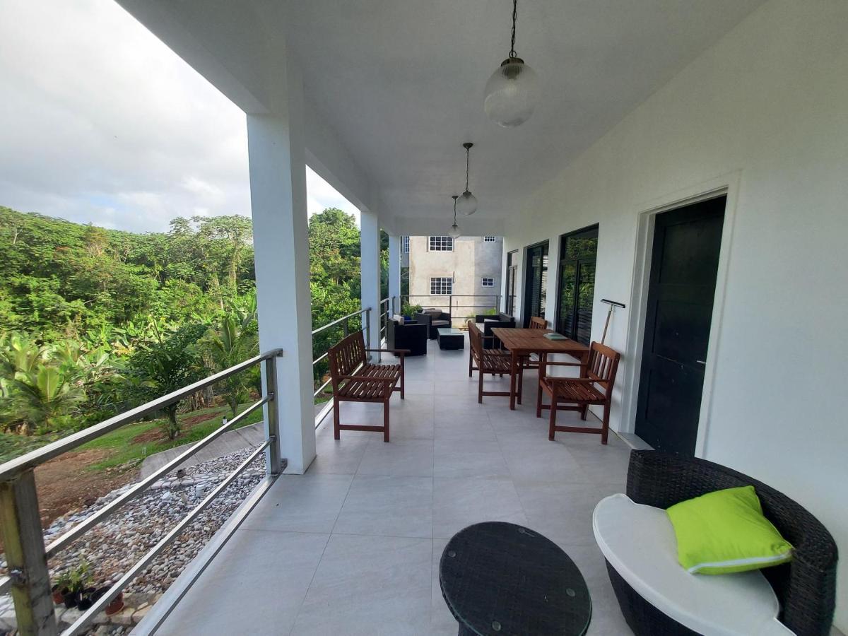 The Willow Apartment Ocho Rios Bagian luar foto