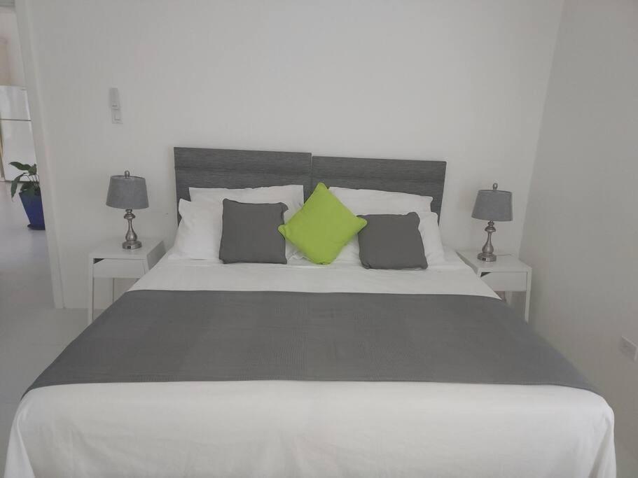 The Willow Apartment Ocho Rios Bagian luar foto