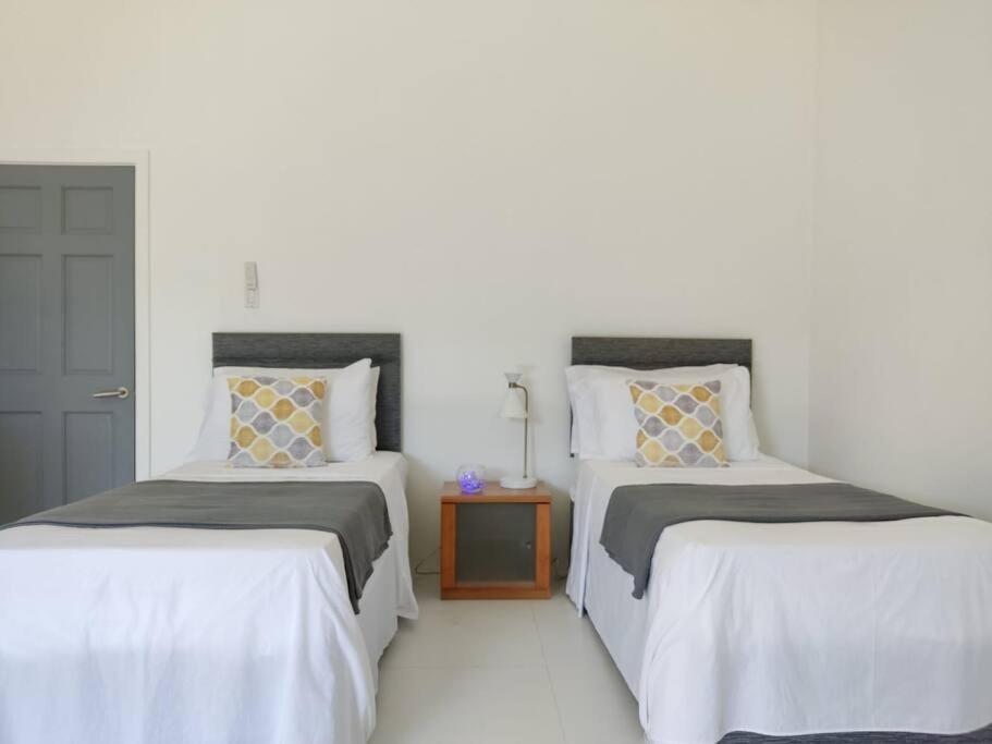 The Willow Apartment Ocho Rios Bagian luar foto