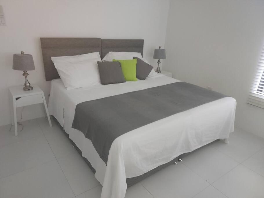 The Willow Apartment Ocho Rios Bagian luar foto